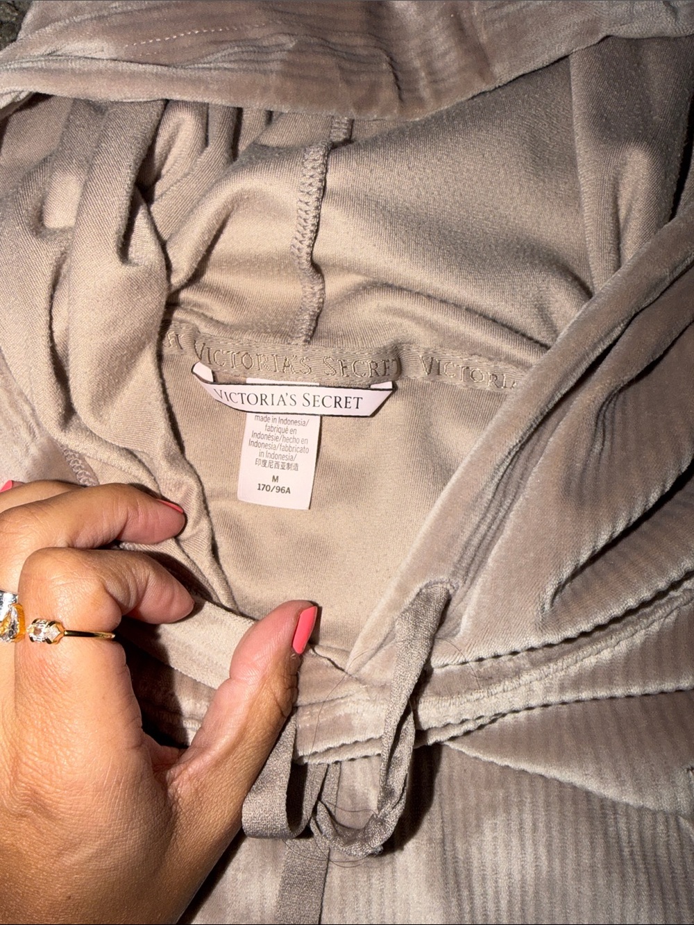 Victoria secret’s Velour Hooded Lounge Set - Dusty Mauve - Picture 9 of 9